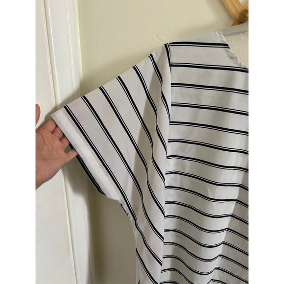The Limited Top Women's Small White Black Stripes Short Sleeves Relaxed Fit - Picture 2 of 6